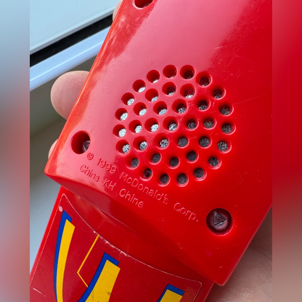 Vintage 1999 McDonald’s French Fries Talking Toy – Flip Phone Style 📞🍟 - Picture 9 of 9
